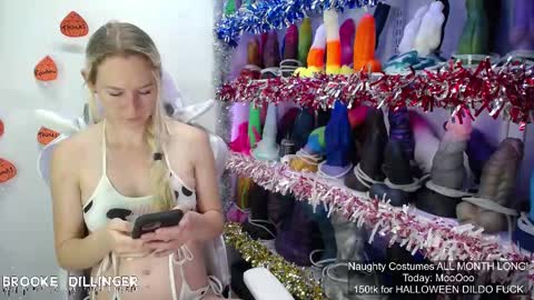 Brooke1993 online show from 10-24-25, 12:30