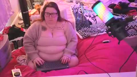 Snapshot of brookenicole3 chatting on 02-27-26, 05:46 Madam Brooke online show from 02-27-26, 05:46