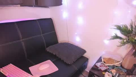 miss muller online show from 01-13-25, 05:23