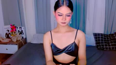 Roberta  GODDESS OF PLEASURE AND SEXUALDESIRE   online show from 09-19-25, 09:54