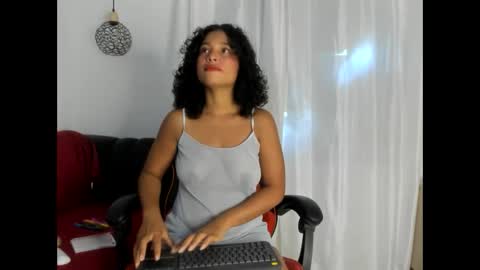 brownvelvet_ online show from 11-15-25, 04:47