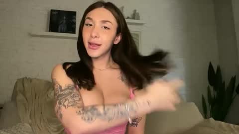Snapshot of bru_prado chatting on 10-22-25, 05:41 bru_prado online show from 10-22-25, 05:41