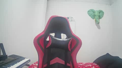 Snapshot of bruce_1111 chatting on 11-02-25, 07:05 bruce_1111 online show from 11-02-25, 07:05