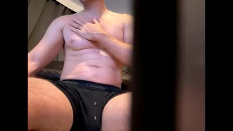 Snapshot of brucelogan80 chatting on 10-19-25, 12:33 brucelogan80 online show from 10-19-25, 12:33