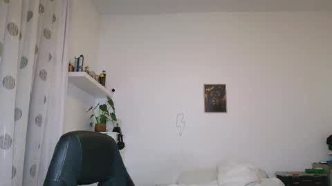 Bruce online show from 10-31-25, 06:31