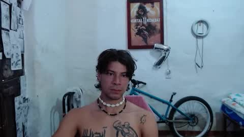 Snapshot of brucewayne1_ chatting on 10-15-25, 06:30 brucewayne1_ online show from 10-15-25, 06:30