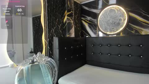 Bruja SCarlata online show from 10-11-25, 10:14