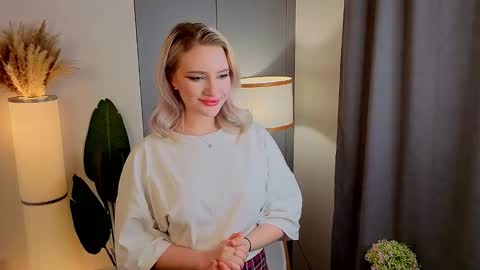 Snapshot of brunaalcorn chatting on 11-30-25, 09:08 Doris online show from 11-30-25, 09:08