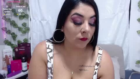 Snapshot of brunaroyale chatting on 02-28-26, 02:07 Bruna royale online show from 02-28-26, 02:07