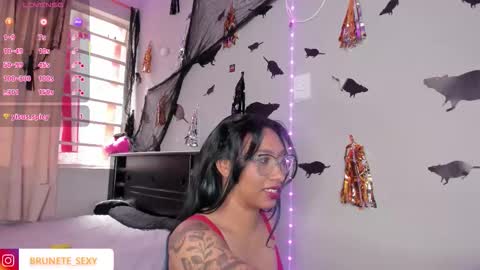 brunette online show from 10-21-25, 05:24