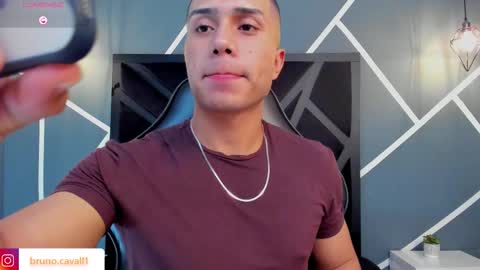 Snapshot of bruno_cavalli chatting on 02-05-26, 05:34 BRUNNO online show from 02-05-26, 05:34