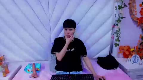 Snapshot of bruno_cruz chatting on 10-21-25, 02:34 Bruno Cruz online show from 10-21-25, 02:34