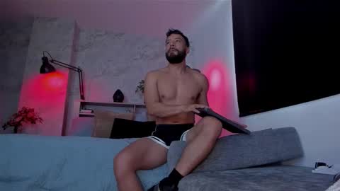 Andres Suarez online show from 11-21-25, 07:23