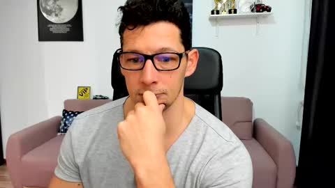 Snapshot of brutusk1 chatting on 01-17-26, 08:08 Brutus K online show from 01-17-26, 08:08