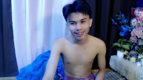 Snapshot of bry_cumxx chatting on 04-14-26, 09:15 bryan online show from 04-14-26, 09:15