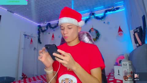 Snapshot of bryam_hot chatting on 12-19-24, 04:02 BRYAM INDEPENDENT MODEL online show from 12-19-24, 04:02