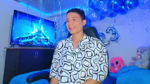 Snapshot of bryam_hot chatting on 01-09-25, 01:39 BRYAM INDEPENDENT MODEL online show from 01-09-25, 01:39