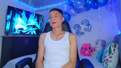 Snapshot of bryam_hot chatting on 01-13-25, 01:56 BRYAM INDEPENDENT MODEL online show from 01-13-25, 01:56