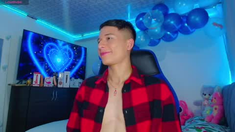 Snapshot of bryam_hot chatting on 01-17-25, 03:55 BRYAM INDEPENDENT MODEL online show from 01-17-25, 03:55