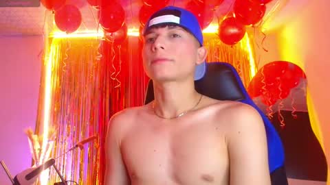 Snapshot of bryam_hot chatting on 09-24-25, 08:34 BRYAM INDEPENDENT MODEL online show from 09-24-25, 08:34