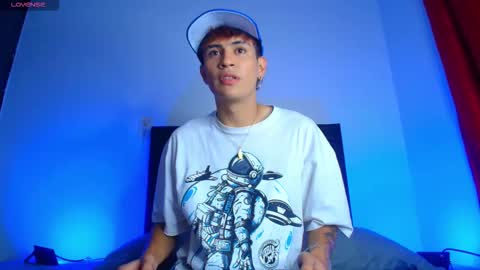 Snapshot of bryam_hot chatting on 11-02-25, 02:14 BRYAM INDEPENDENT MODEL online show from 11-02-25, 02:14