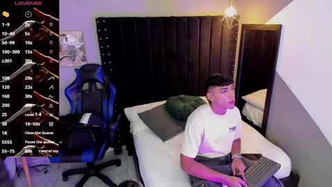 Snapshot of bryan_robayo5 chatting on 03-13-26, 11:17 Bryan online show from 03-13-26, 11:17