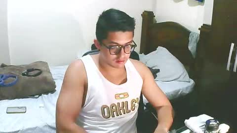 Snapshot of bryanbendy chatting on 11-25-25, 04:56 bryanbendy online show from 11-25-25, 04:56