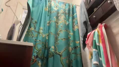 Snapshot of bubbahumps chatting on 12-29-24, 06:49 bubbahumps online show from 12-29-24, 06:49