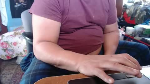 Snapshot of bubbasmalls chatting on 02-01-25, 08:37 Bubba Smalls online show from 02-01-25, 08:37