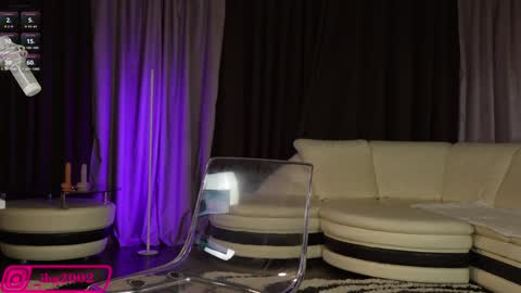 Snapshot of bubble__gum_ chatting on 02-07-25, 01:36 Bubble gum online show from 02-07-25, 01:36