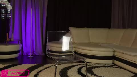 Snapshot of bubble__gum_ chatting on 02-10-25, 01:24 Bubble gum online show from 02-10-25, 01:24