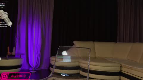 Snapshot of bubble__gum_ chatting on 02-12-25, 04:44 Bubble gum online show from 02-12-25, 04:44