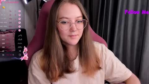 Snapshot of bubble_bunny chatting on 10-23-25, 11:35 Ruby online show from 10-23-25, 11:35