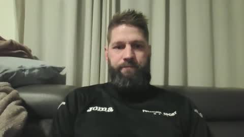 Snapshot of bubblebee1982 chatting on 01-15-25, 06:22 bubblebee1982 online show from 01-15-25, 06:22