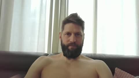 Snapshot of bubblebee1982 chatting on 02-28-25, 09:25 bubblebee1982 online show from 02-28-25, 09:25