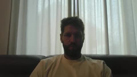 Snapshot of bubblebee1982 chatting on 10-15-25, 07:30 bubblebee1982 online show from 10-15-25, 07:30