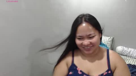 Snapshot of bubblebuttpinay chatting on 10-20-25, 01:28 Sunshine online show from 10-20-25, 01:28