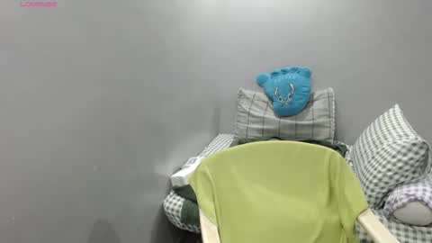 Snapshot of bubblebuttpinay chatting on 11-22-25, 01:15 Sunshine online show from 11-22-25, 01:15