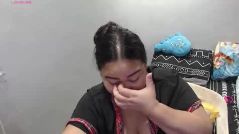 Snapshot of bubblebuttpinay chatting on 11-26-25, 03:07 Sunshine online show from 11-26-25, 03:07