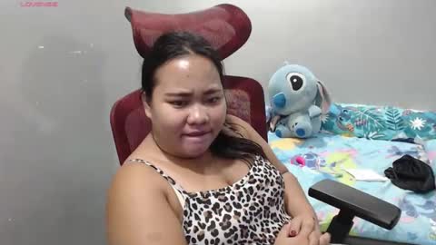 Snapshot of bubblebuttpinay chatting on 01-07-26, 02:30 Sunshine online show from 01-07-26, 02:30