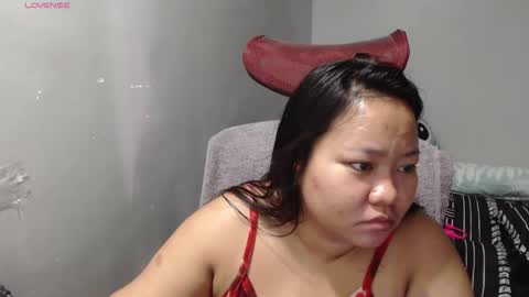 Snapshot of bubblebuttpinay chatting on 02-02-26, 02:43 Sunshine online show from 02-02-26, 02:43