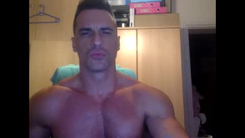 bubblemaleass35 online show from 11-19-25, 03:01