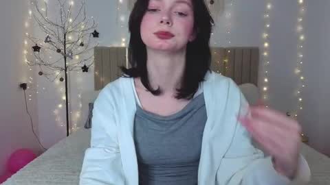 Snapshot of bucks_bunnyy chatting on 01-10-26, 07:21 Leona online show from 01-10-26, 07:21