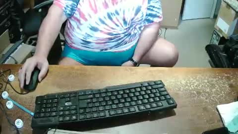 Snapshot of bucku2 chatting on 11-22-25, 07:57 Bucku2 online show from 11-22-25, 07:57