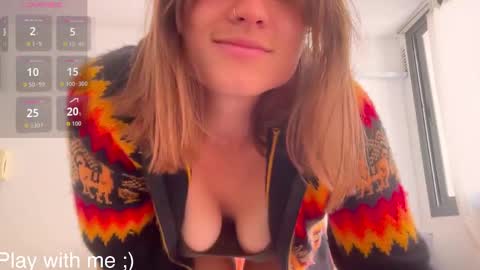 Snapshot of buckwheat_queen chatting on 10-30-25, 03:46 Mira online show from 10-30-25, 03:46