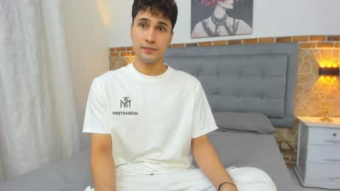 Snapshot of buddy_whitte chatting on 01-15-25, 11:21 Buddy Whitte online show from 01-15-25, 11:21