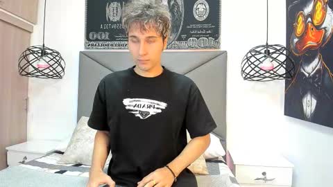 Snapshot of buddy_whitte chatting on 11-01-25, 12:18 Buddy Whitte online show from 11-01-25, 12:18