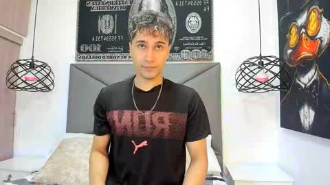 Snapshot of buddy_whitte chatting on 11-07-25, 11:32 Buddy Whitte online show from 11-07-25, 11:32