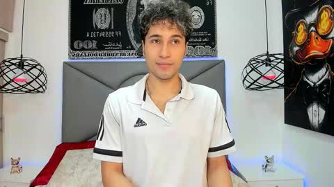 Snapshot of buddy_whitte chatting on 12-16-25, 12:32 Buddy Whitte online show from 12-16-25, 12:32