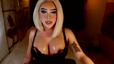 Lucienne online show from 11-27-25, 07:16